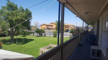 Motel Oasis Inn - image 12