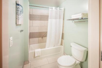 Inn At Moss Landing Point - image 14