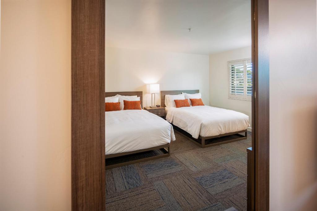 Inn At Moss Landing Point - image 7