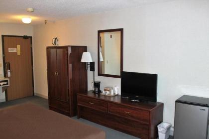 Eastwood Inn - image 8