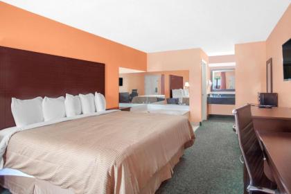 Days Inn by Wyndham Moulton - image 10