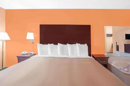 Days Inn by Wyndham Moulton - image 15