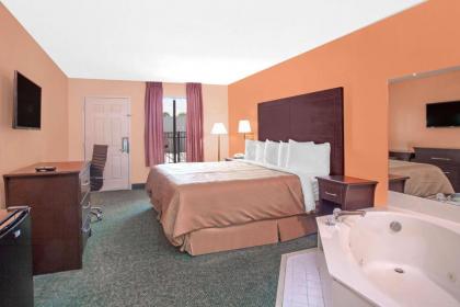 Days Inn by Wyndham Moulton - image 2