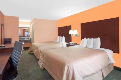 Days Inn by Wyndham Moulton - image 6
