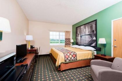 Super 8 by Wyndham Mt. Carmel IL - image 10