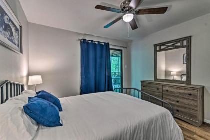 Mount Ida Condo with 2 Decks Walk to Lake Ouachita - image 2