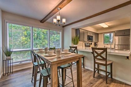 Mount Ida Condo with 2 Decks Walk to Lake Ouachita - image 3