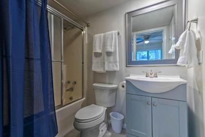 Mount Ida Condo with 2 Decks Walk to Lake Ouachita - image 8