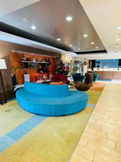 Fairfield Inn and Suites Mt. Laurel - image 6