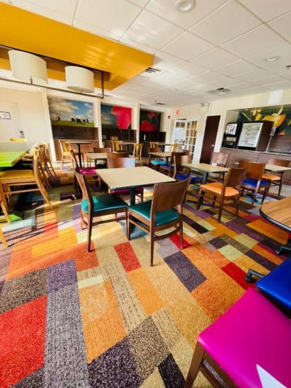 Fairfield Inn and Suites Mt. Laurel - image 7