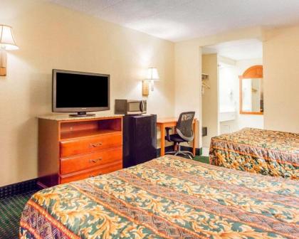 Rodeway Inn Mount Laurel Hwy 73 - image 9