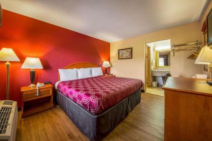 Econo Lodge Mount Laurel - image 2