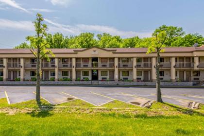 Econo Lodge Mount Laurel - image 8