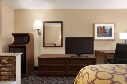 Baymont by Wyndham Mt. Pleasant - image 21