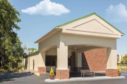 Days Inn by Wyndham Mt Pleasant-Charleston-Patriots Point - image 2