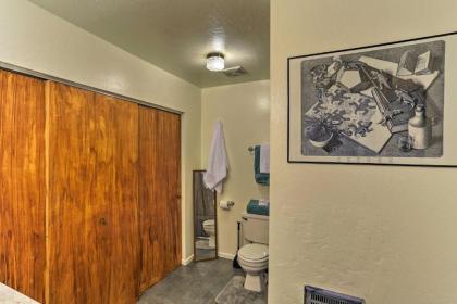 Cozy Studio Near Hiking and Skiing Walk to Downtown - image 15