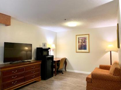 FairBridge Inn Express Mount Vernon - image 5
