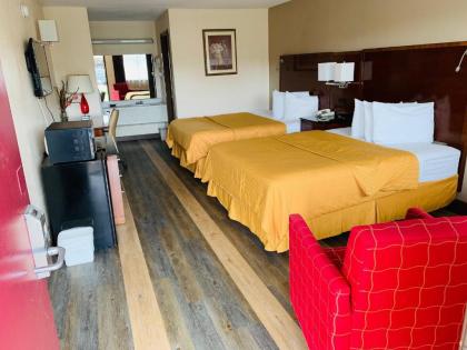Royal Inn & Suites - image 2