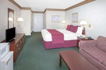 Days Inn by Wyndham Mountain Home - image 14