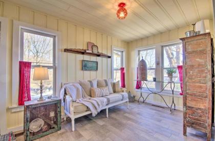 Updated Escape with 2 Fire Pits 7 mi to Lake Arkansas