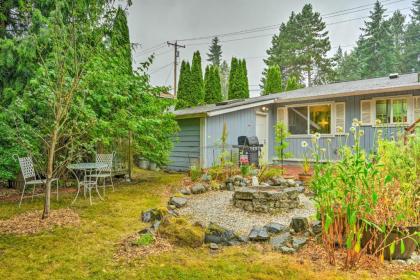 Quiet Retreat with Patio and Deck Walk to Park mountlake terrace 