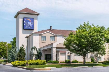 Sleep Inn & Suites - image 14