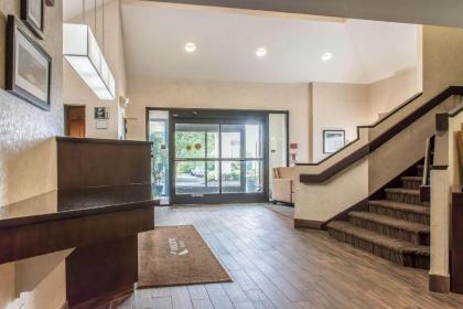 Sleep Inn & Suites - image 15