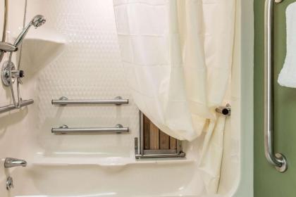 Sleep Inn & Suites - image 7