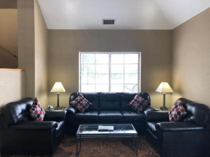 Baymont Inn & Suites by Wyndham Mukwonago - image 2