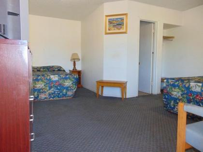 HERITAGE BUDGET INN - image 11