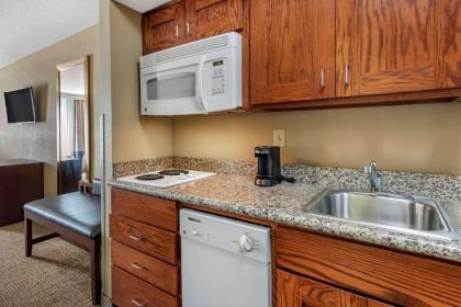 Comfort Inn & Suites Muncie - image 15