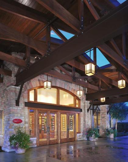 Doubletree by Hilton Libertyville mundelein mundelein