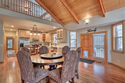 Munds Park Home with 1 half Acres and Volleyball! - image 2