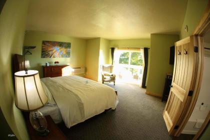 Roam Inn - image 15