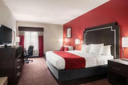 Days Inn & Suites by Wyndham Murfreesboro