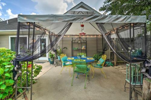 Enchanting Murfreesboro Cottage with Garden! - main image