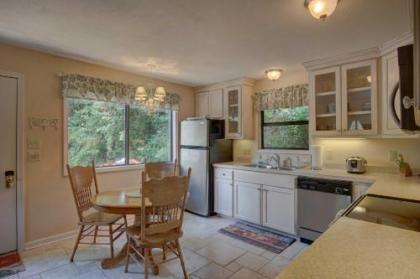 Otter Cottage Riverfront and Trailside Murphy Cabin! - image 3