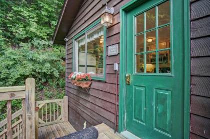 Otter Cottage Riverfront and Trailside Murphy Cabin! - image 4
