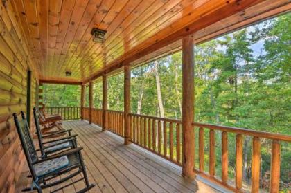 Secluded Cabin with Deck 13 Miles to Downtown Murphy - image 4