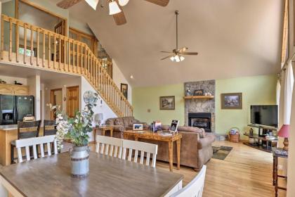 Expansive Murphy Cabin with Sunroom Near Creek! - image 12