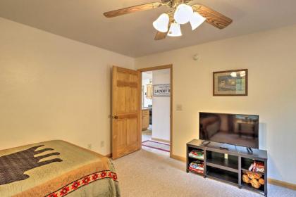 Expansive Murphy Cabin with Sunroom Near Creek! - image 15