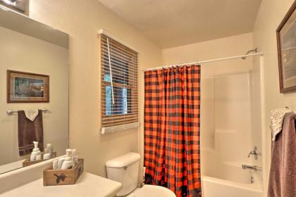 Expansive Murphy Cabin with Sunroom Near Creek! - image 16