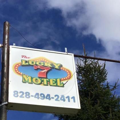 Lucky 7/ Rainbow motel - image 10