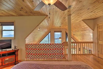 Unparalleled Mtn Views Spacious Cabin in NC! - image 16
