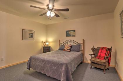 Unparalleled Mtn Views Spacious Cabin in NC! - image 17