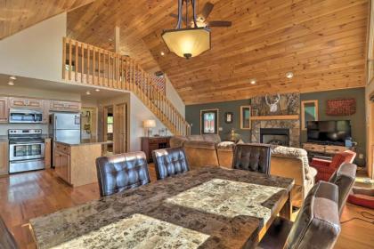 Unparalleled Mtn Views Spacious Cabin in NC! - image 7