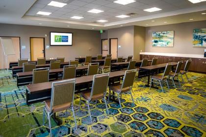 Holiday Inn Express & Suites Salt Lake City South-Murray an IHG Hotel - image 13