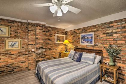 Ground Floor Unit 10 Miles to Myrtle Beach - image 4