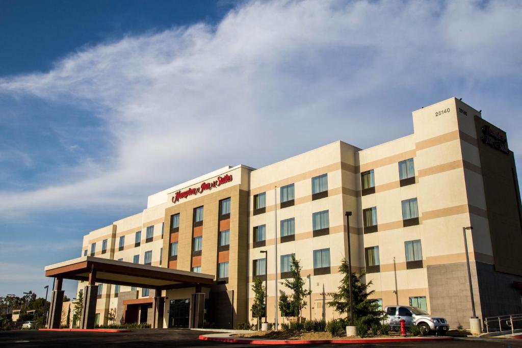 Hampton Inn & Suites Murrieta - image 3