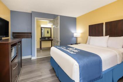 Days Inn by Wyndham Muscle Shoals - image 9